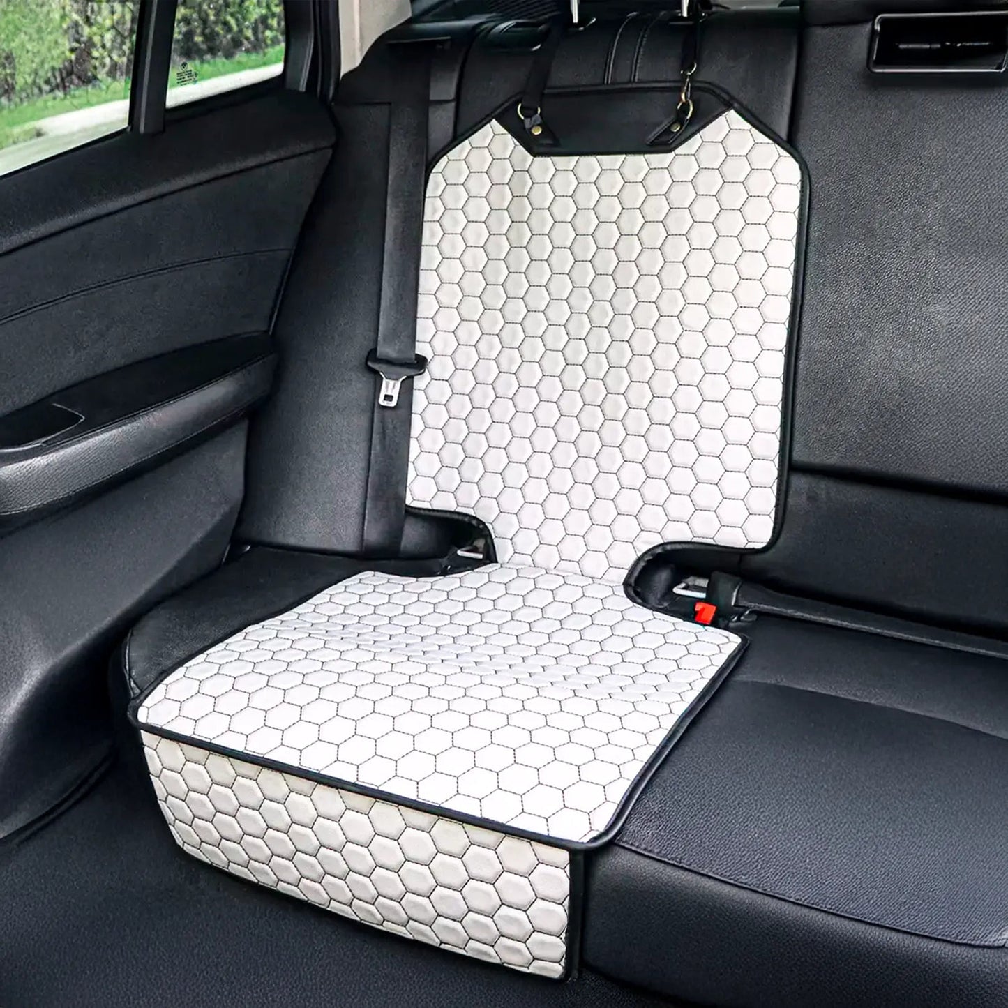 Covor de Protecție pentru Scaun Auto — Eleganță Modernă și Protecție Completă