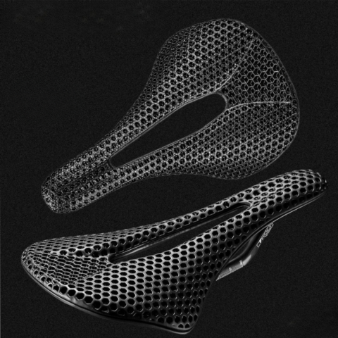 Ultralehká cyklistická sedačka s tištěnou strukturou — komfort a výkon