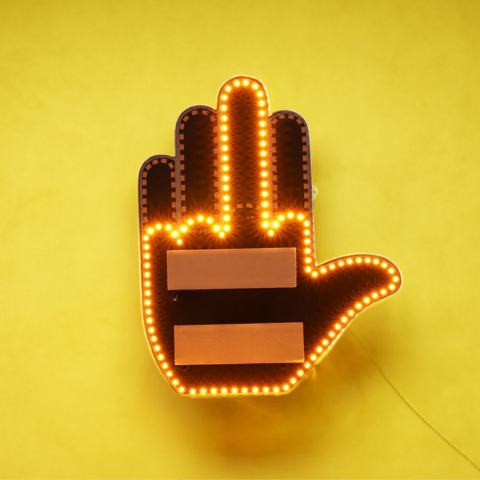 מנורת איתות לרכב - תקשרו בביטחון