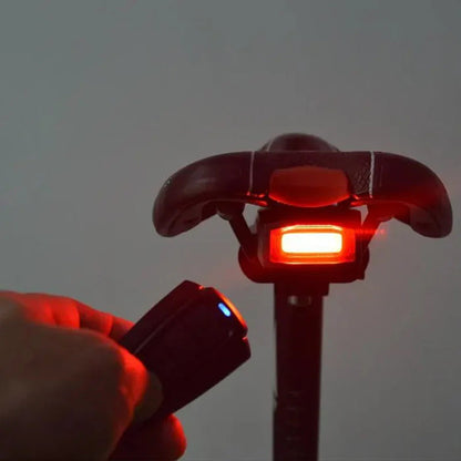 Feu Arrière Sans Fil Pour Vélo – Alarme Intégrée Et Télécommande